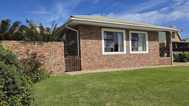 3 Bedroom Property for Sale in Fraaiuitsig Western Cape